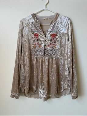 Mystree embroidered velour blouse top boho boutique brand